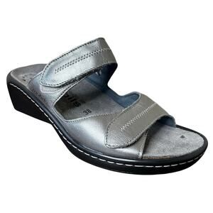 Mephisto Mobils Sandals Sz 7 Platform Heel Comfort Silver Metallic Hook and Loop